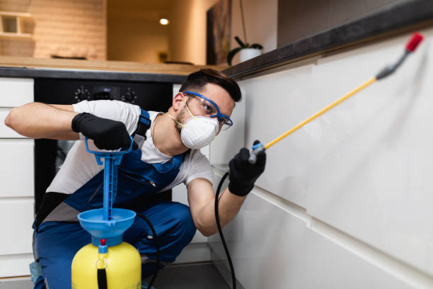 Best Commercial Pest Control Services  in Williamstown, PA